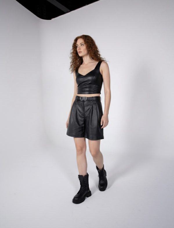 BLACK  LEATHER SHORT